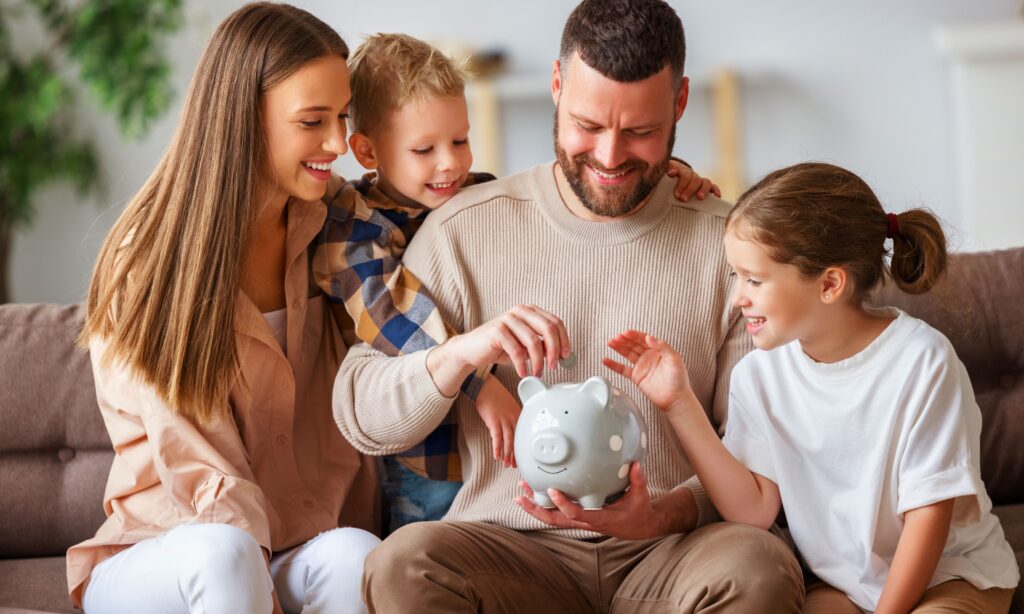 Chame a família toda para economizar e realizar o sonho da casa própria.