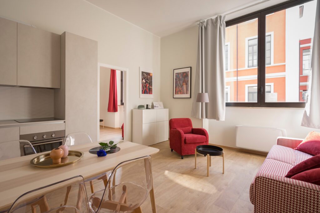 A escolha de um terreno ou apartamento depende das necessidades da família.