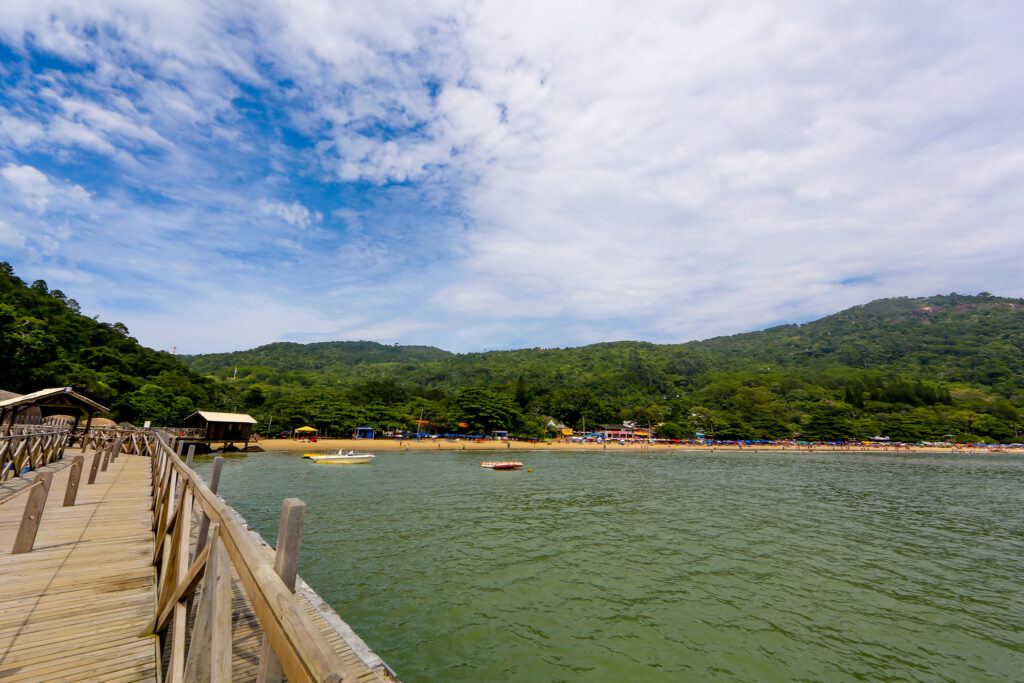 Vista da Praia das Laranjeiras.