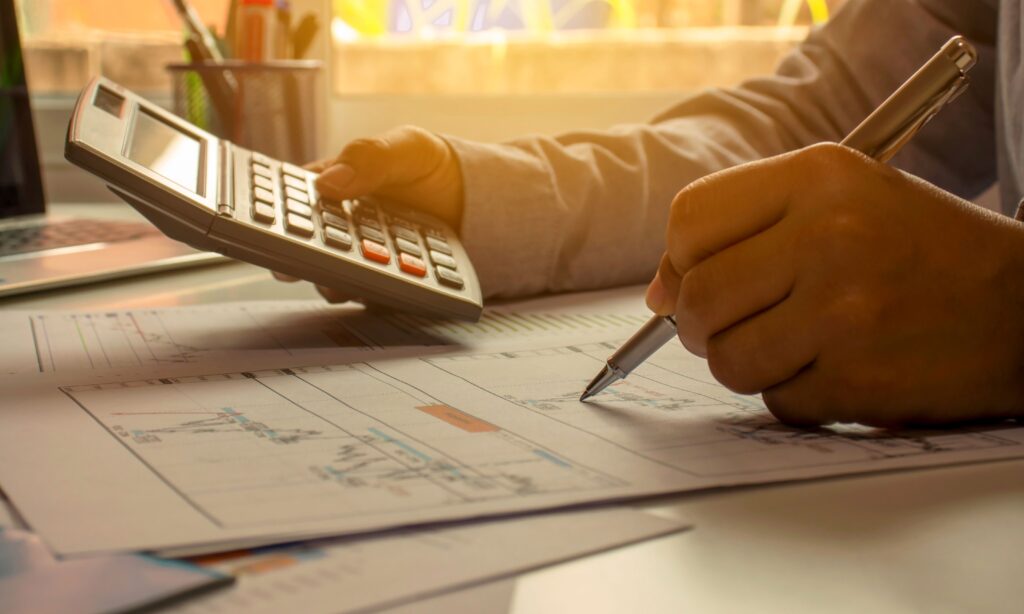 Comprar um terreno em um loteamento em construção possibilita um planejamento tranquilo.