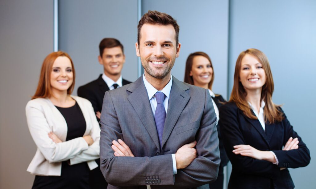 Equipe de corretores de imóveis.